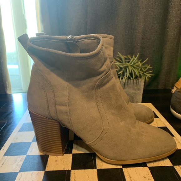 Qupid Taupe Ankle Boots with Block Heel - Picture 1 of 4